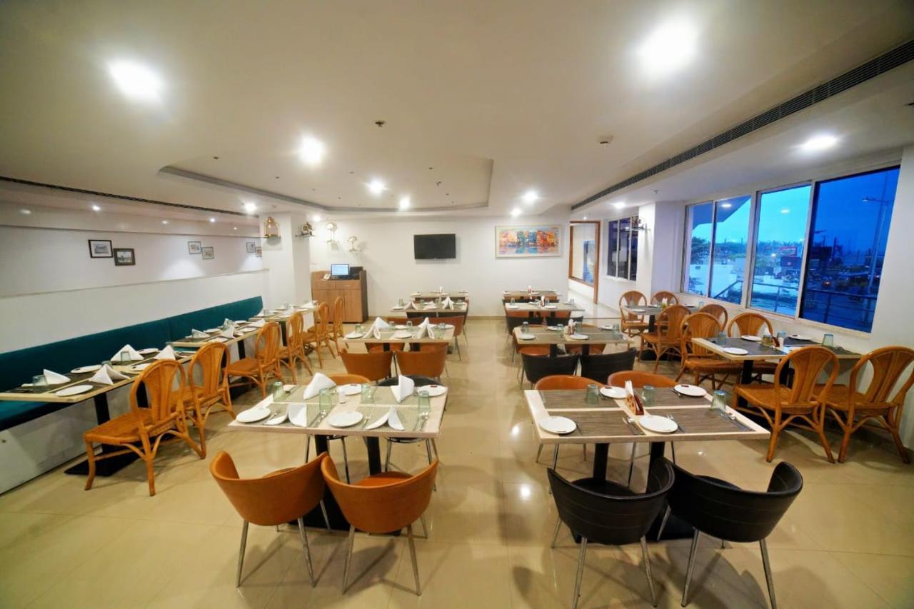 Bay View Hotel Vizag Visakhapatnam Exterior foto